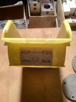 PIN HOLE COVER PLATE, SWIVEL BODY, 2514 TD