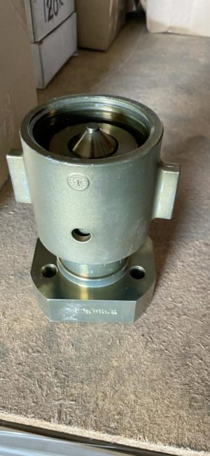 QUICK COUPLER, 1-1/2" FEMALE, CODE 62