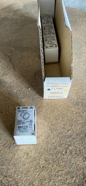 SPRING PINS CONNECTOR CLIP