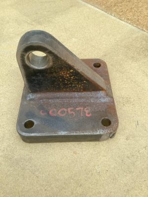 LOWER COUNTERBALANCE CYLINDER MOUNT, 2514 TD