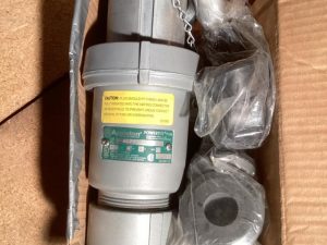 WIRE PLUG, 100-AMP PIN/SLEEVE CLAMPING RING, 4-POLE, 4-WIRE, 250V DC, 600V AC