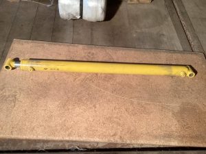 CYLINDER, 2" BORE X 32" STROKE THRD HEAD UTILITY, MODIFIED, 150 T